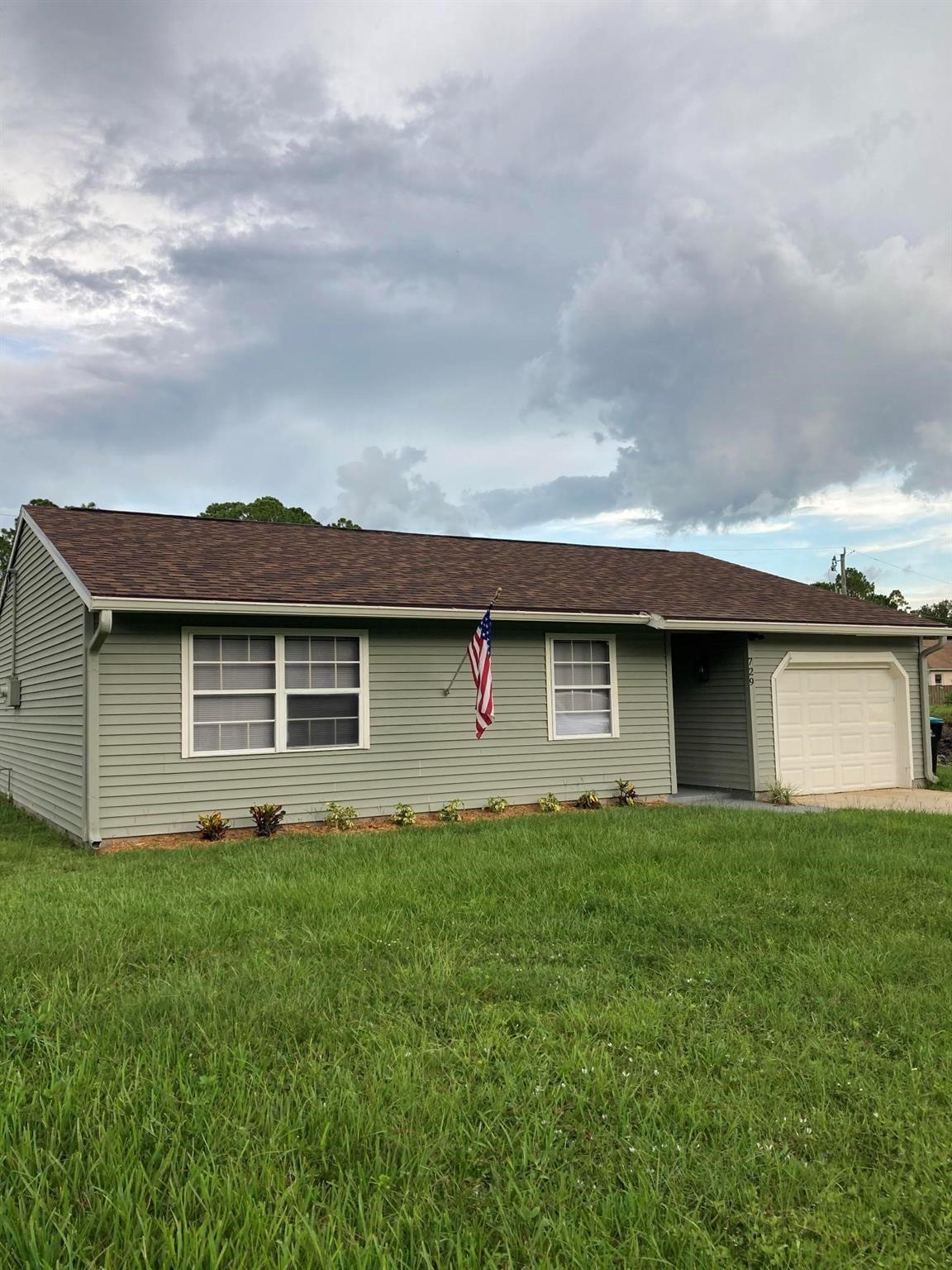 Everglade Ave, Palm Bay, FL 32909