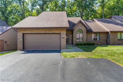 4456 Willow Creek Dr Se, Warren, OH, 44484-2952 | Card Image