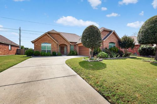 208 Goldeneye Dr, Desoto, TX, 75115-7662 | Card Image