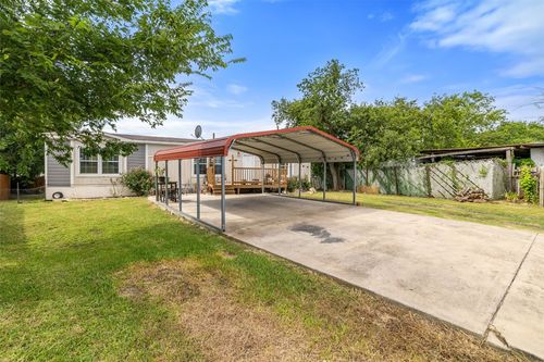 418 Lenora Dr, Taylor, TX, 76574-3328 | Card Image