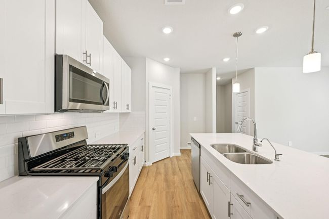 18346 Landing Meadows Ln, House other with 5 bedrooms, 4 bathrooms and 2 parking in New Caney TX | Image 8