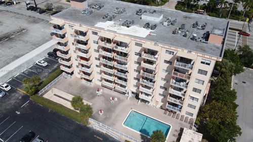 apt-512-2200 E Hallandale Beach Blvd, Hallandale Beach, FL, 33009-3779 | Card Image