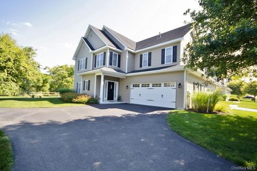 11 Revolution Rd, Cold Spring, NY, 10516-3879 | Card Image