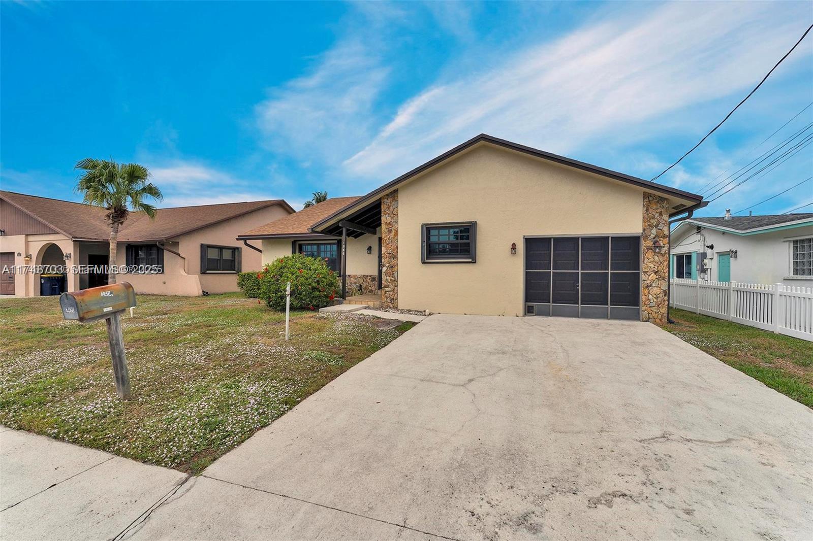 Residential Lease in Dania Beach 4