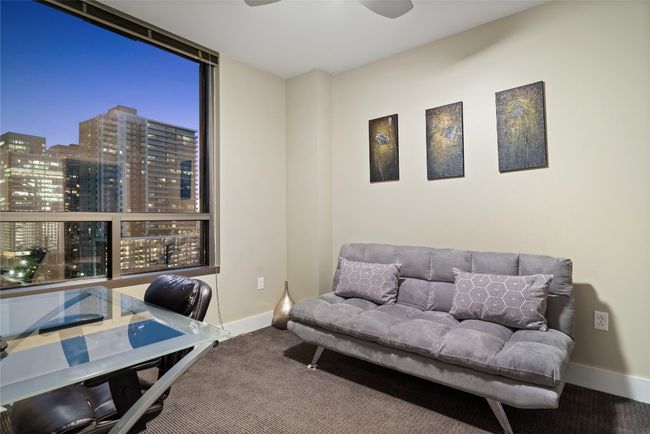 APT-1301 - 300 Bowie St, Condo with 2 bedrooms, 2 bathrooms and 2 parking in Austin TX | Image 4