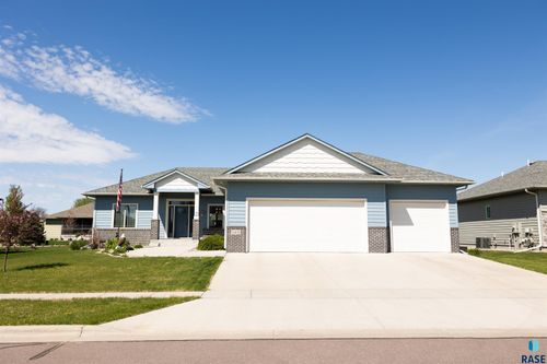 5405 S Coneflower Cir, Sioux Falls, SD, 57108-4521 | Card Image