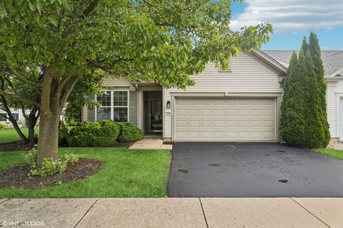 12564 Castle Rock Dr, Huntley, IL, 60142-7890 | Card Image