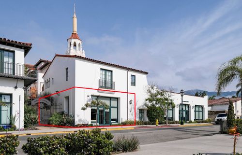 8 W Victoria St, Santa Barbara, CA, 93101-3124 | Card Image