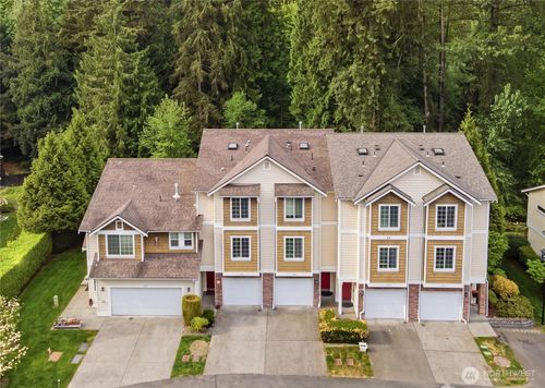 1047 215th Pl Se, Bothell, WA, 98021-7628 | Card Image