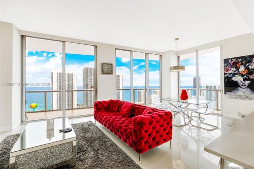 t3301-2600 E Hallandale Beach Blvd, Hallandale Beach, FL, 33009-4876 | Card Image