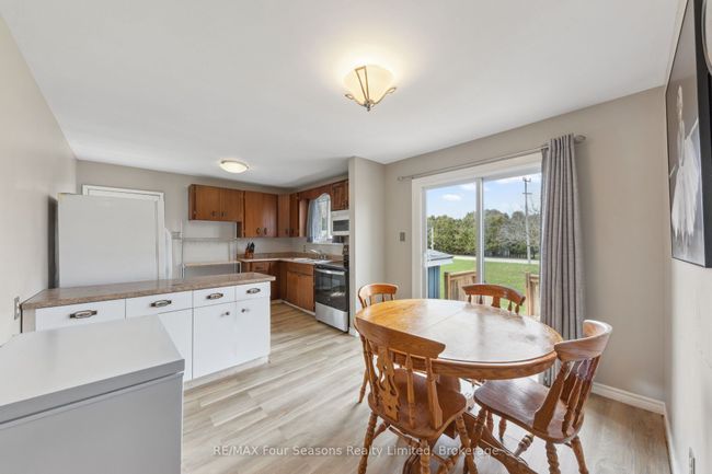 7146 Highway 26, House other with 4 bedrooms, 1 bathrooms and 2 parking in Clearview ON | Image 4