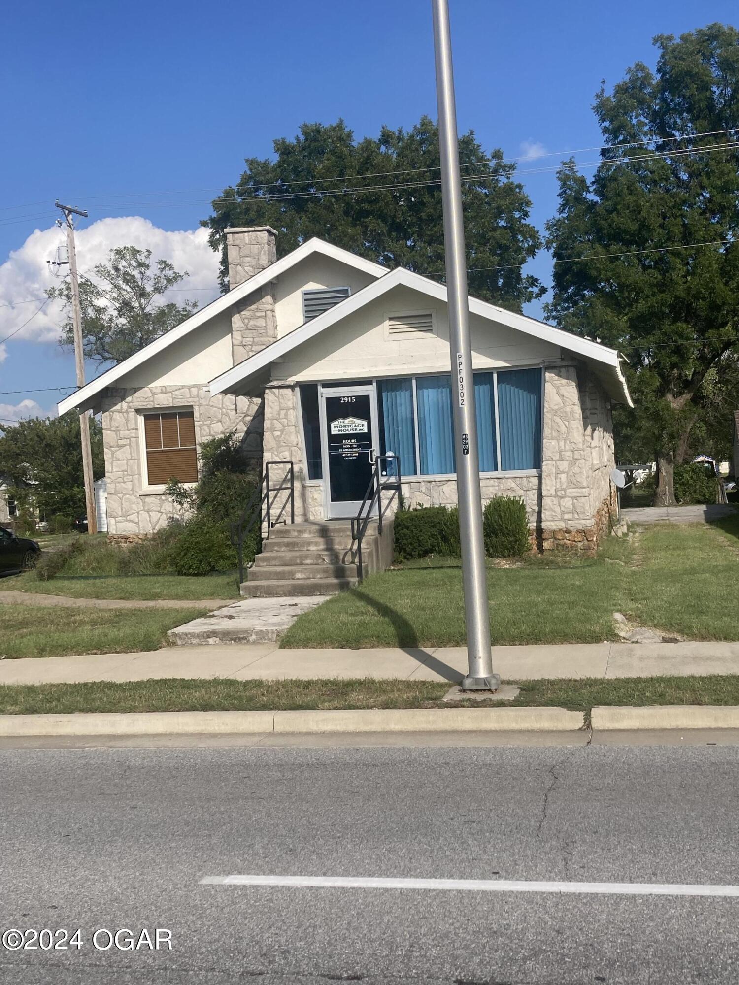 Main St, Joplin, MO 64804
