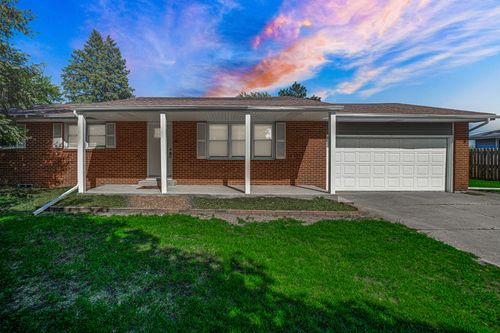 12155 E Gregg Blvd, Momence, IL, 60954-3423 | Card Image