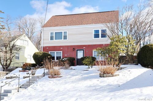 64 Hillside Ave S, White Plains, NY, 10607 | Card Image