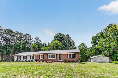 819 Sawyersville Rd, Asheboro, NC, 27205-2211 | Card Image