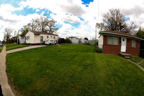3982 9th St, Ecorse, MI, 48229-1613 | Card Image