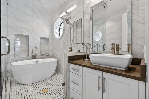 215 Cypress Point Dr, Palm Beach Gardens, FL, 33418-7157 | Card Image