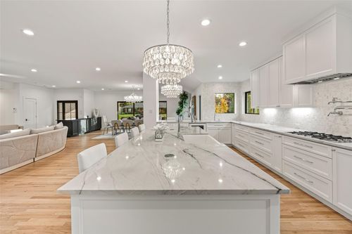 5658 Del Monte Dr, Houston, TX, 77056-4010 | Card Image