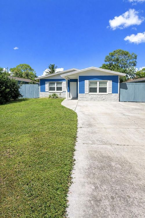 1735 Michigan Ave Ne, ST PETERSBURG, FL, 33703-3329 | Card Image