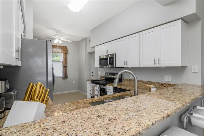 APT-3115 - 2700 Cypress Trace Cir, Condo with 2 bedrooms, 2 bathrooms and 1 parking in NAPLES FL | Image 8