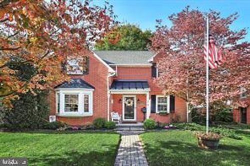 68 Maple Ave, LITTLESTOWN, PA, 17340-1312 | Card Image