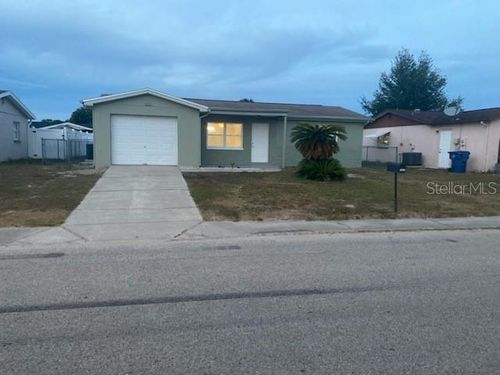 8227 Saybrook Dr, PORT RICHEY, FL, 34668-4455 | Card Image