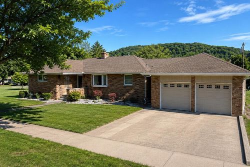 220 N Ohio St, Prairie Du Chien, WI, 53821-1240 | Card Image