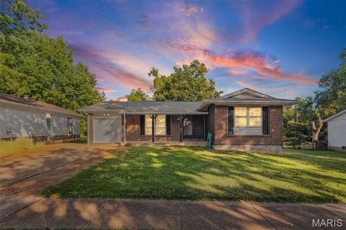 11642 Petite Chalet Dr, Saint Louis, MO, 63138-3539 | Card Image