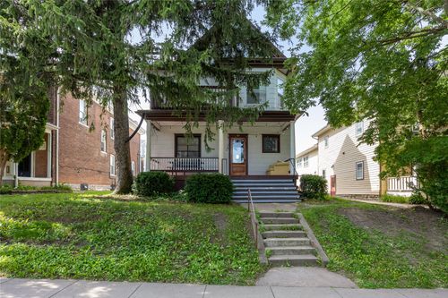 521 E College St, Iowa City, IA, 52240-5119 | Card Image