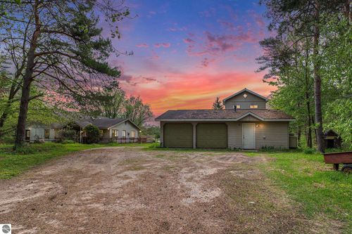 6690 N 39 Rd, Manton, MI, 49663-9667 | Card Image