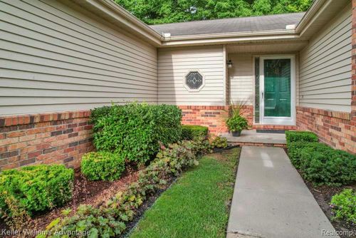 19690 Cardene Way, Northville, MI, 48167-2931 | Card Image