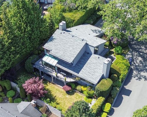 1711 Patly Pl, Victoria, BC, V8S5J5 | Card Image