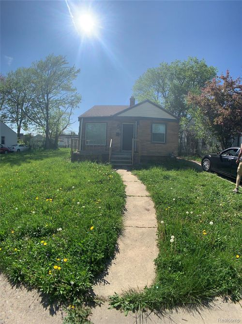 9939 Prest St, Detroit, MI, 48227-2039 | Card Image