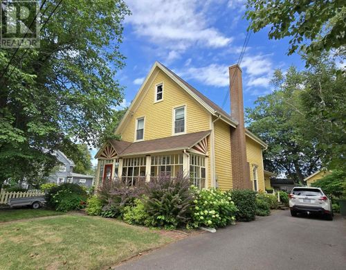 132 Upper Prince St, Charlottetown, PE, C1A4S7 | Card Image