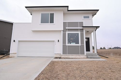 2819 Kestrel St, Norwalk, IA, 50211-8902 | Card Image