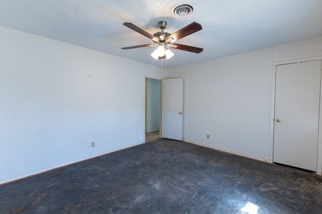 Formal Living Room | Image 8