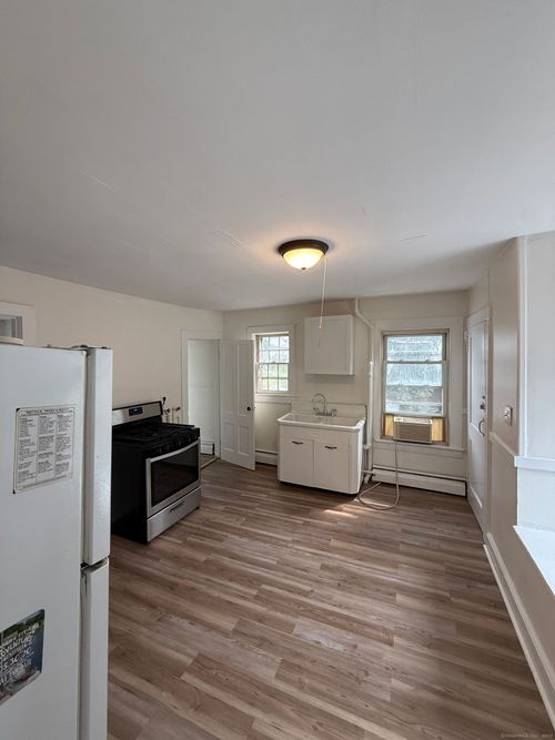 apt-4-291 Spruce St, Manchester, CT, 06040-6280 | Card Image