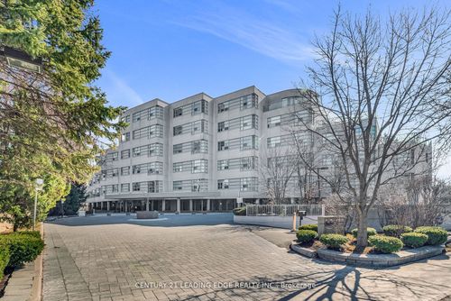 208-1 Watergarden Way, North York, ON, M2K2Z7 | Card Image