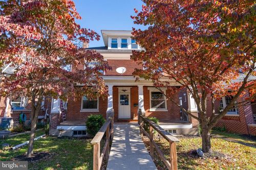 205 W 6th St, BOYERTOWN, PA, 19512-1007 | Card Image