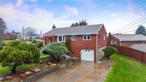 108 Starling Dr, Mc Kees Rocks, PA, 15136-1752 | Card Image