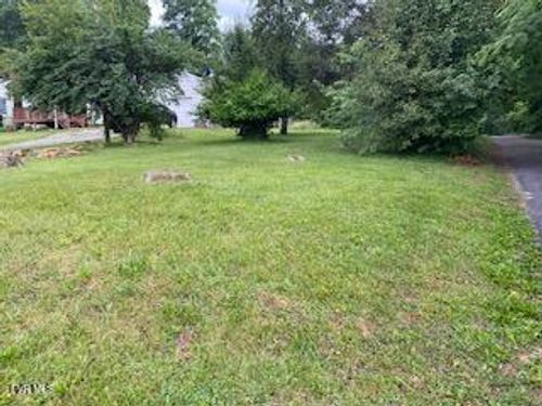 1709 E Oakland Ave, Johnson City, TN, 37601-2160 | Card Image