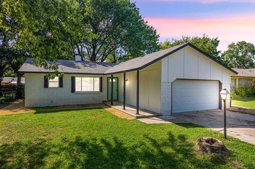 1108 N Hickory Ct, Broken Arrow, OK, 74012-1501 | Card Image