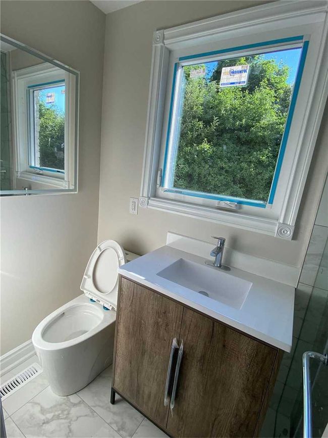 23 Charters Rd, House attached with 3 bedrooms, 2 bathrooms and 2 parking in Brampton ON | Image 11