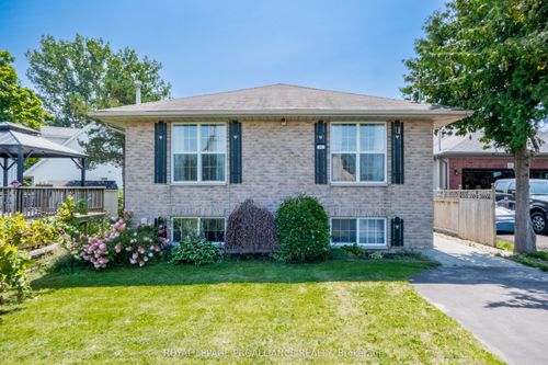 {{alt}} | Card Image