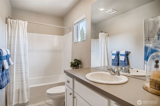 19707 140 Th Ave Ct E, House other with 5 bedrooms, 3 bathrooms and 3 parking in Graham WA | Image 16