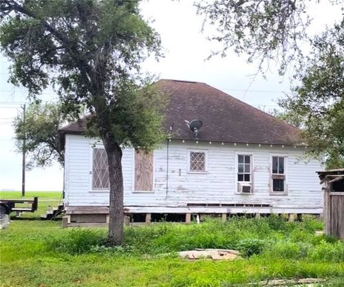 8295 Fm 796, Skidmore, TX, 78389-3636 | Card Image