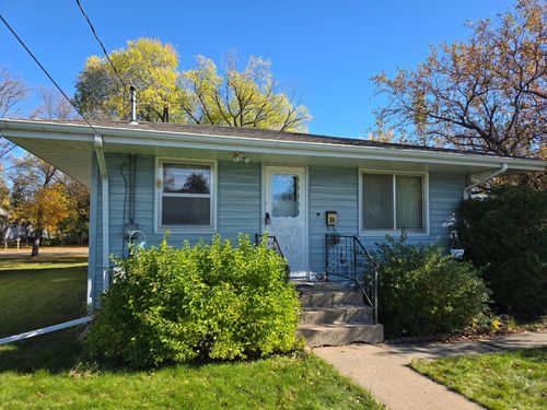 1320 1st Ave E, International Falls, MN, 56649-2906 | Card Image