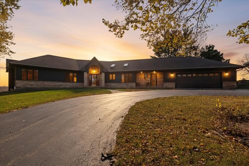 97 Highcrest Ct, SHANNON, IL, 61078-9359 | Card Image