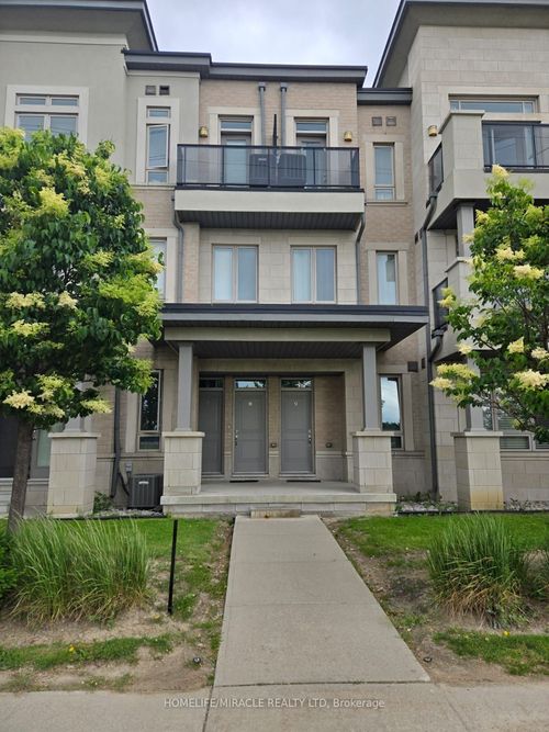 8-9601 Jane St, Vaughan, ON, L6A4G5 | Card Image