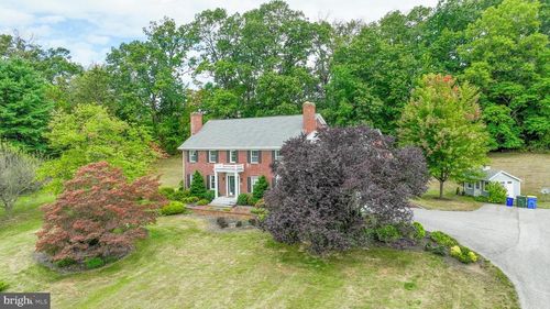 189 Tuscarora Dr, YORK, PA, 17403-9504 | Card Image